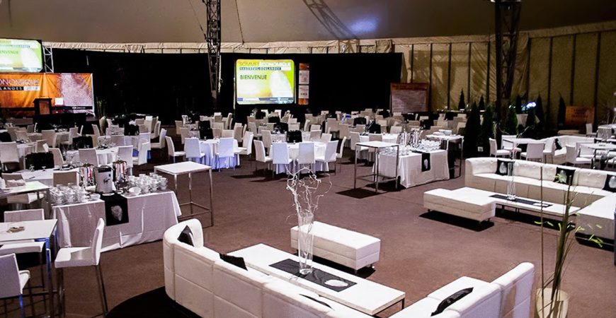 Lounge sous chapiteaux